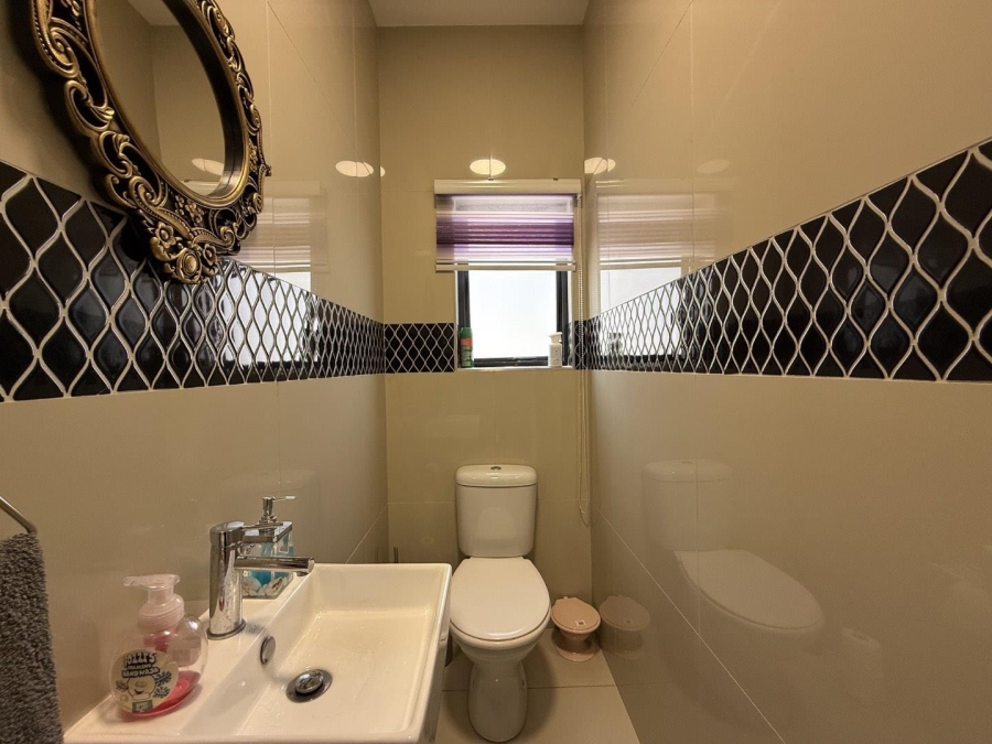 3 Bedroom Property for Sale in Parklands Western Cape